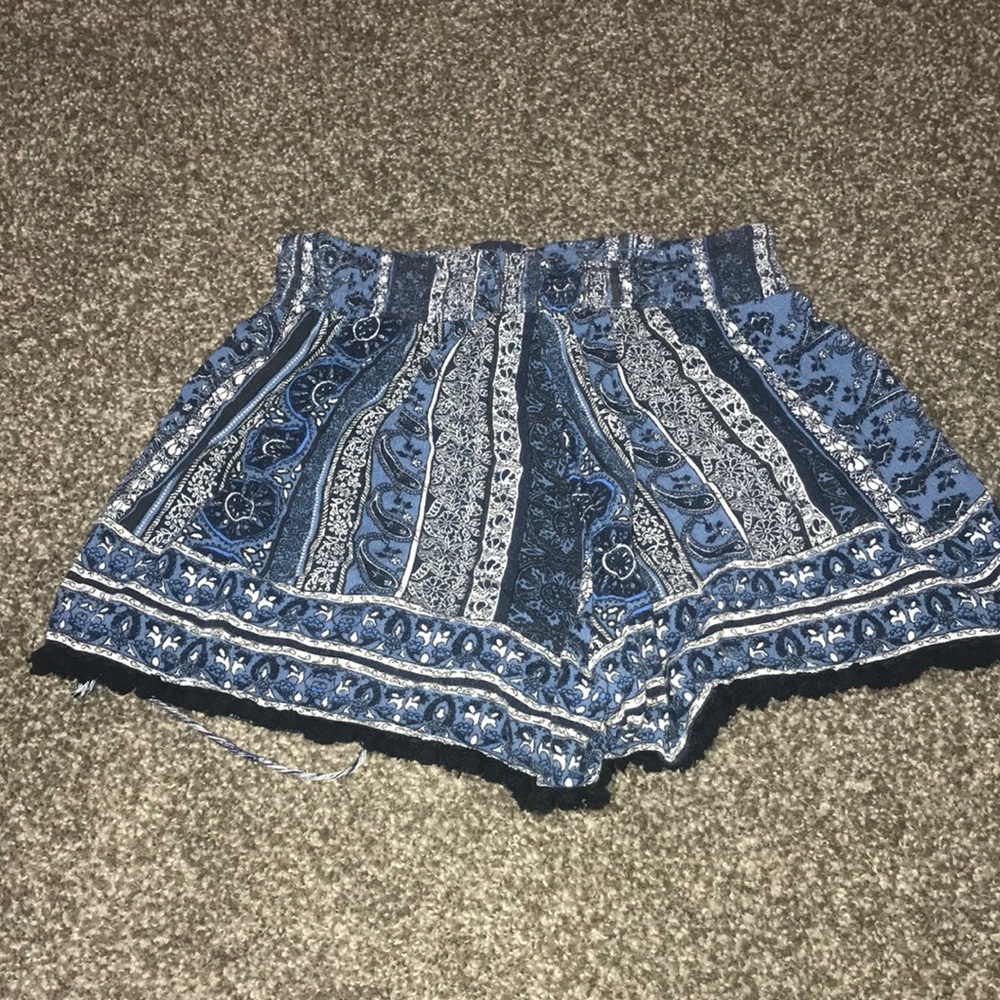 Patterned Shorts - Picture 2 of 2